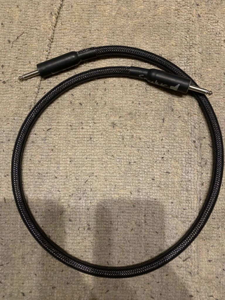 買い付けcolossal cable スピーカーケーブル　3ft アンプ